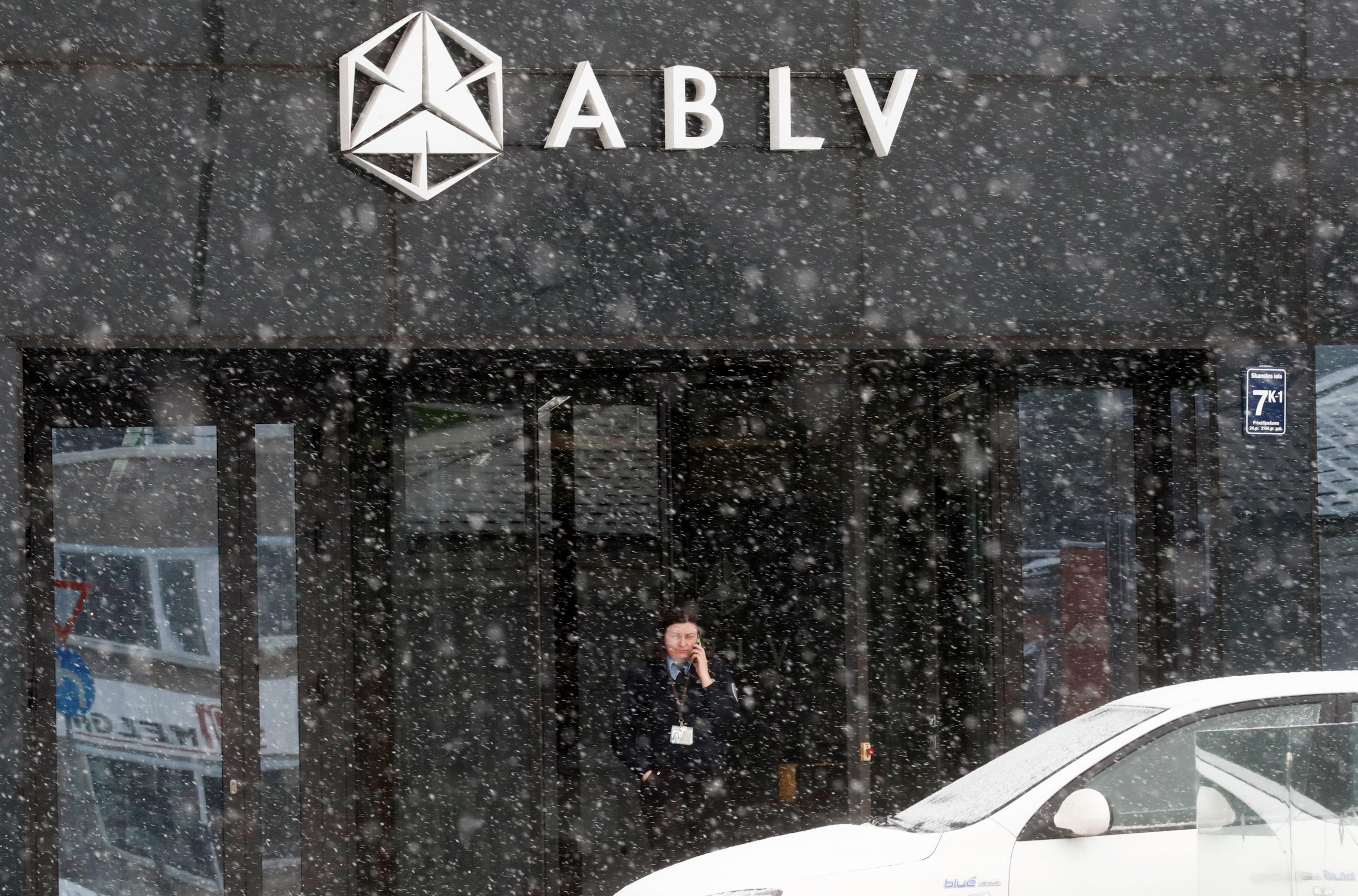 Latvia exposes euro zone&rsquo;s money-laundering holes